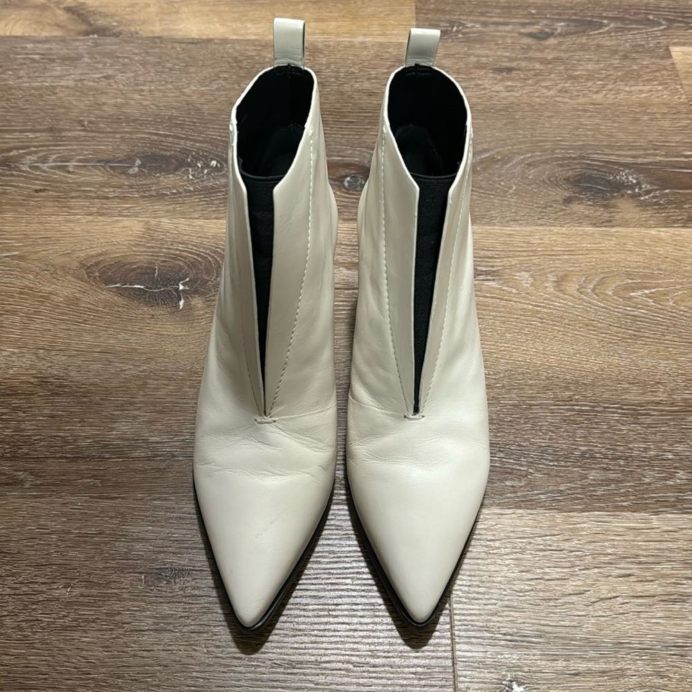 Mercedes Castillo leather booties